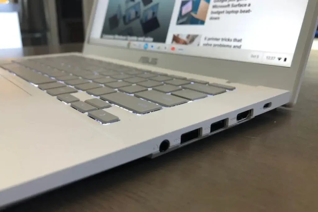 Asus Chromebook Plus CX34 features